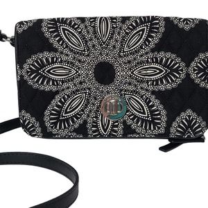 Vera Bradley All In One Crossbody Blanco Bouquet Black White Quilted Purse
